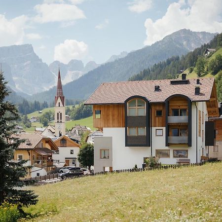 Berghotel Sanvi San Martino in Badia Zewnętrze zdjęcie