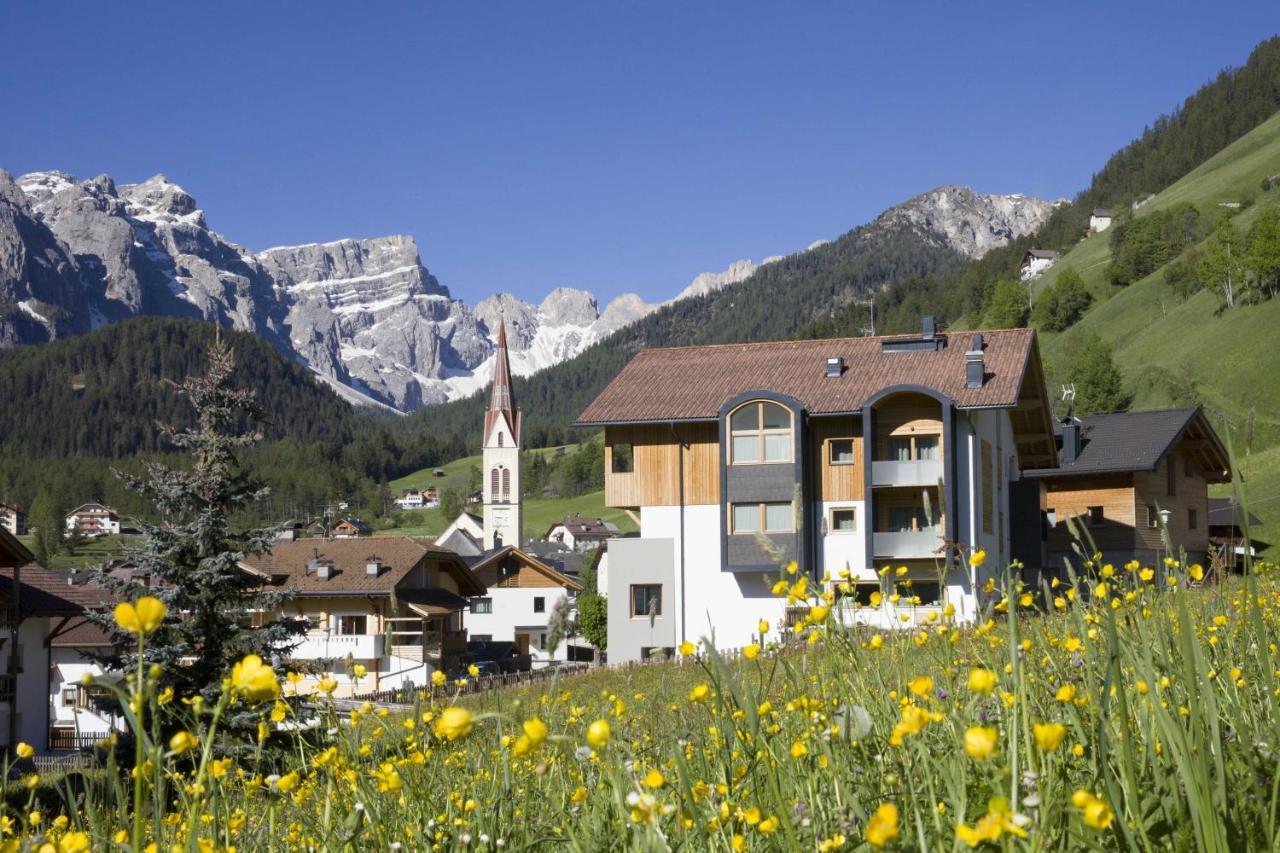 Berghotel Sanvi San Martino in Badia Zewnętrze zdjęcie