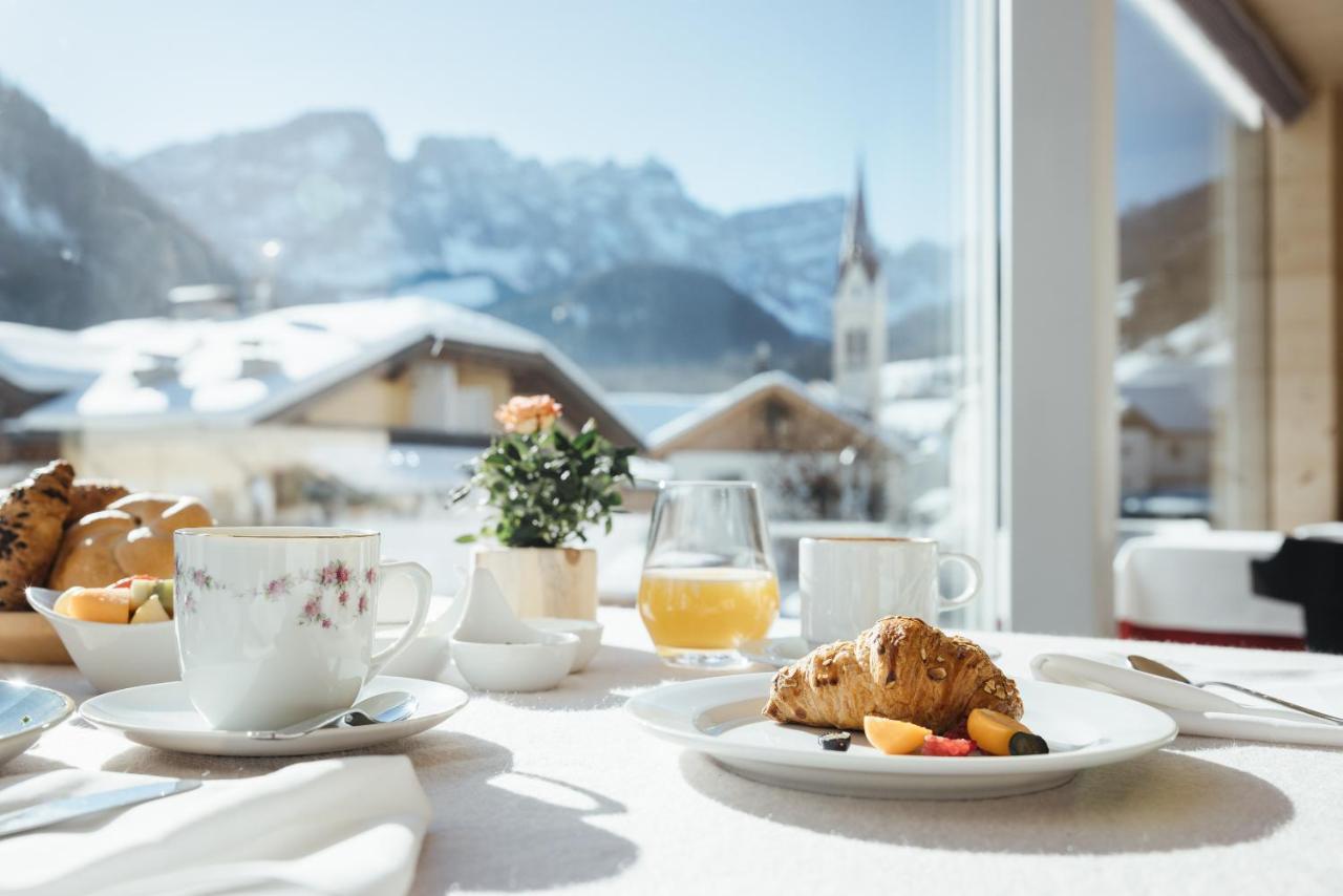 Berghotel Sanvi San Martino in Badia Zewnętrze zdjęcie
