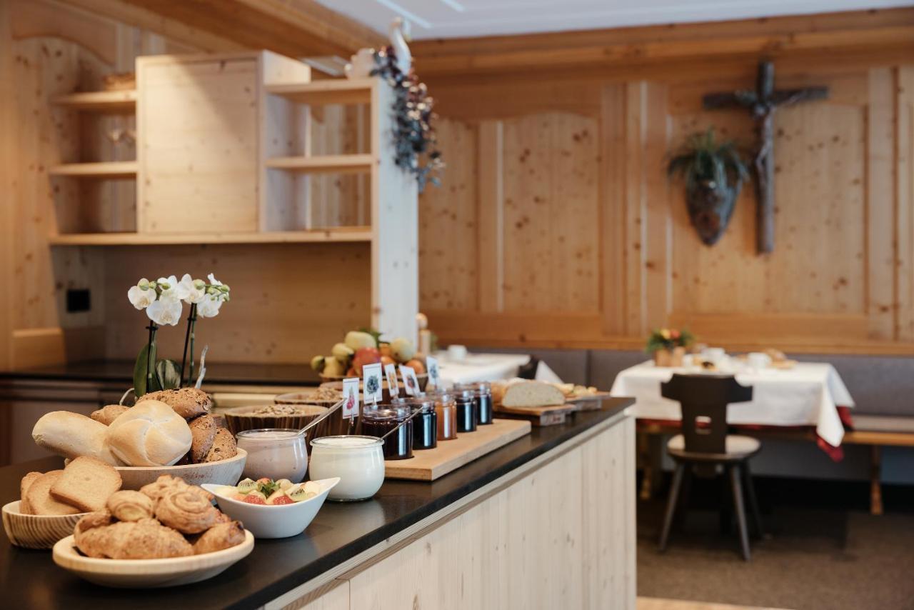 Berghotel Sanvi San Martino in Badia Zewnętrze zdjęcie