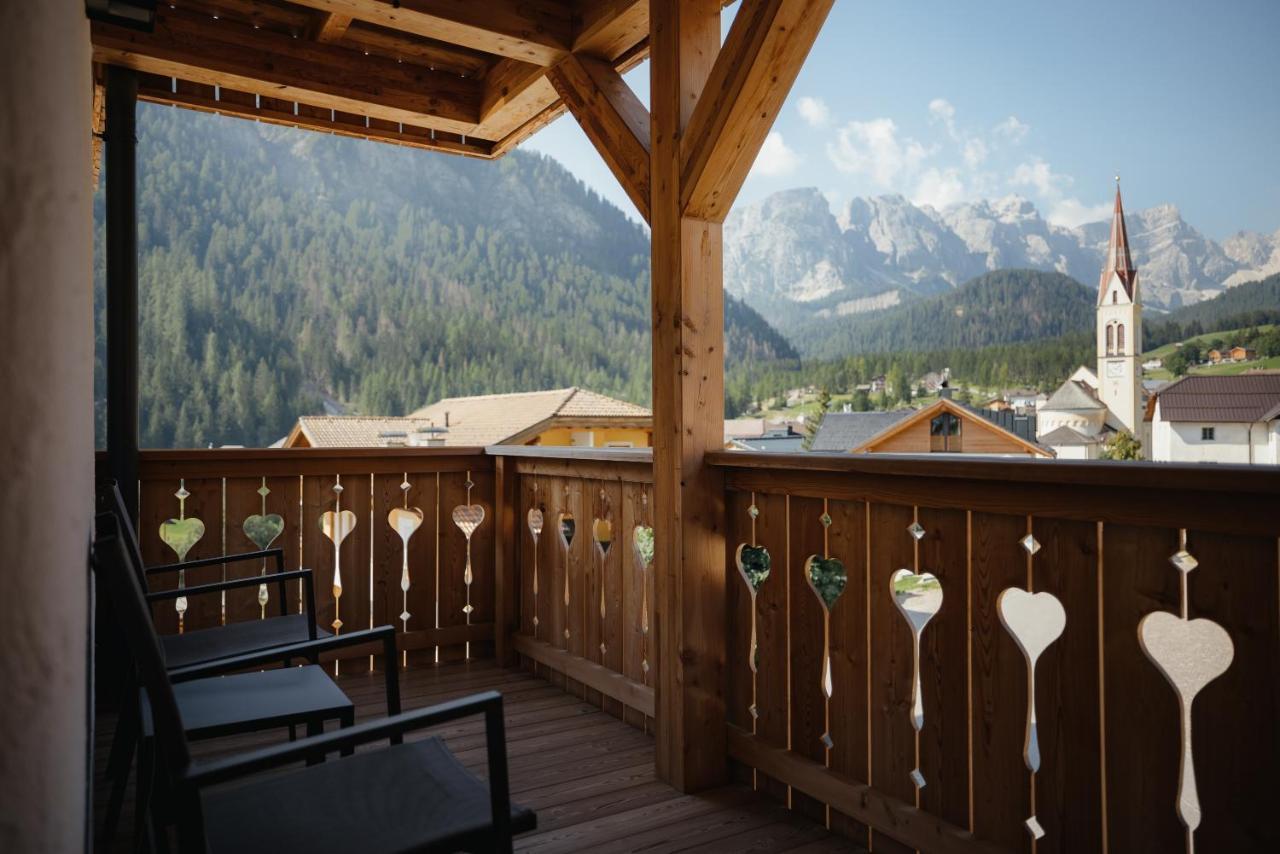 Berghotel Sanvi San Martino in Badia Zewnętrze zdjęcie