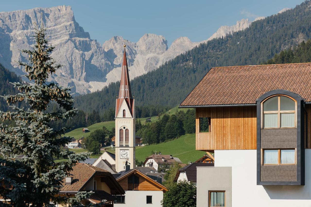 Berghotel Sanvi San Martino in Badia Zewnętrze zdjęcie