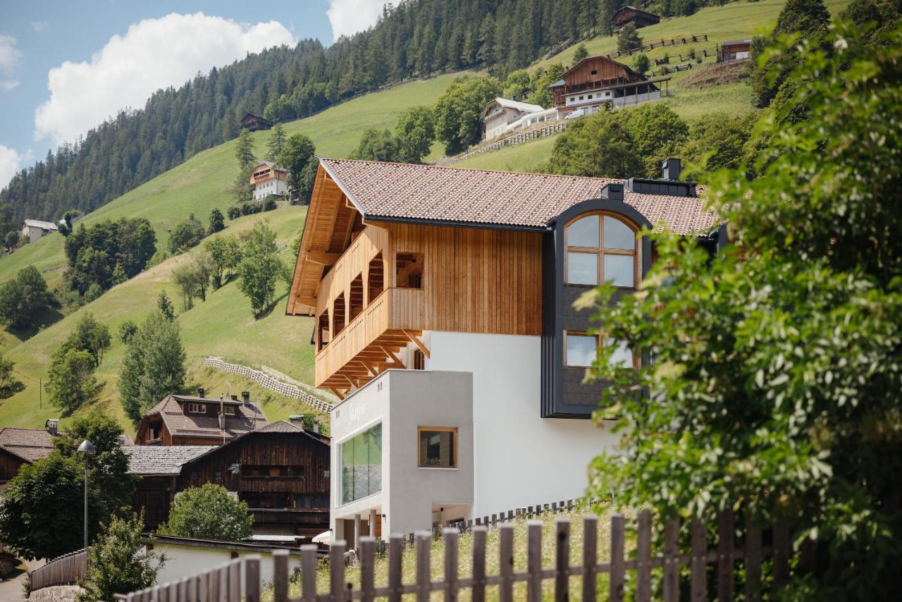 Berghotel Sanvi San Martino in Badia Zewnętrze zdjęcie