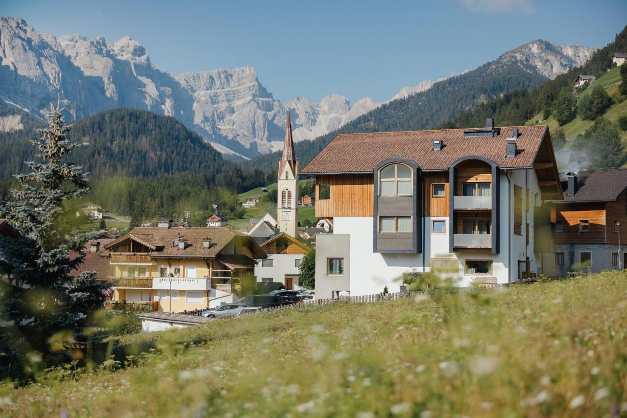 Berghotel Sanvi San Martino in Badia Zewnętrze zdjęcie
