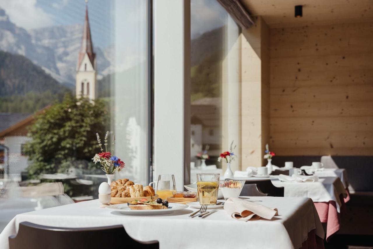 Berghotel Sanvi San Martino in Badia Zewnętrze zdjęcie